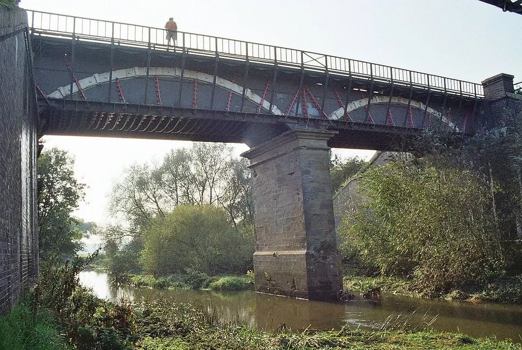 Cosgrove aqueduct, photographed 2006 by Dr Peter R Lewis